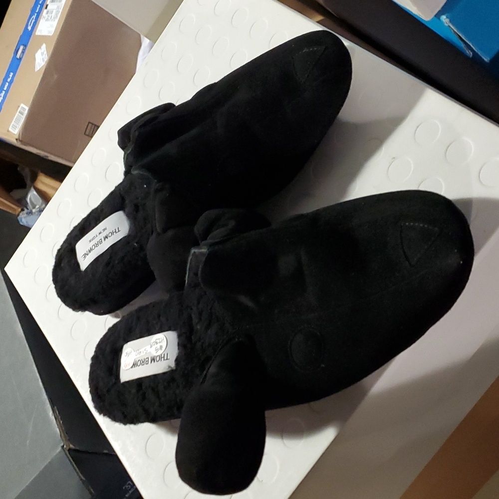 NIB sz 40 $850 Thom Browne flats